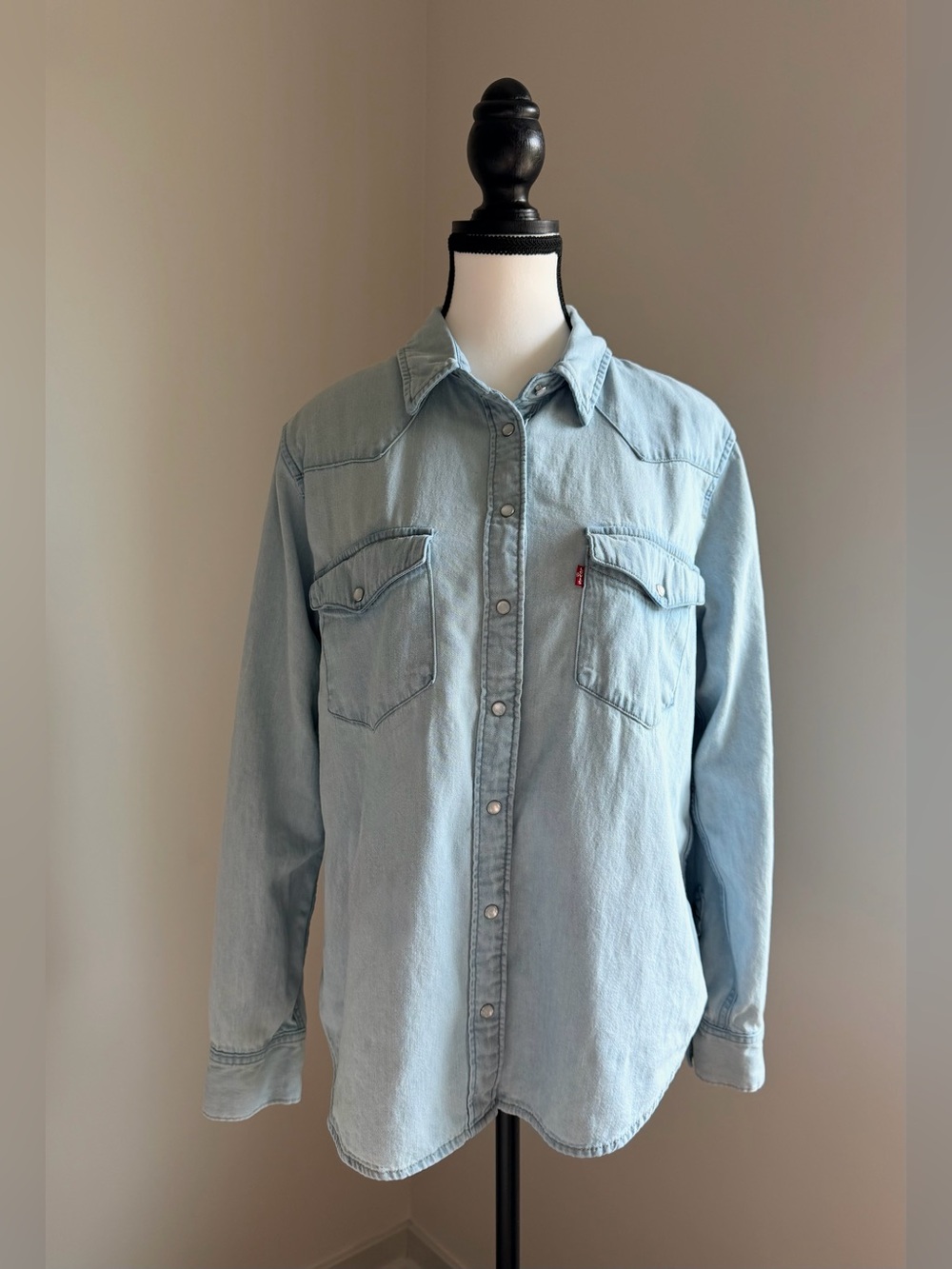 Levi’s 100% Cotton Women’s Light Wash Denim Western Snap Shirt Size Large